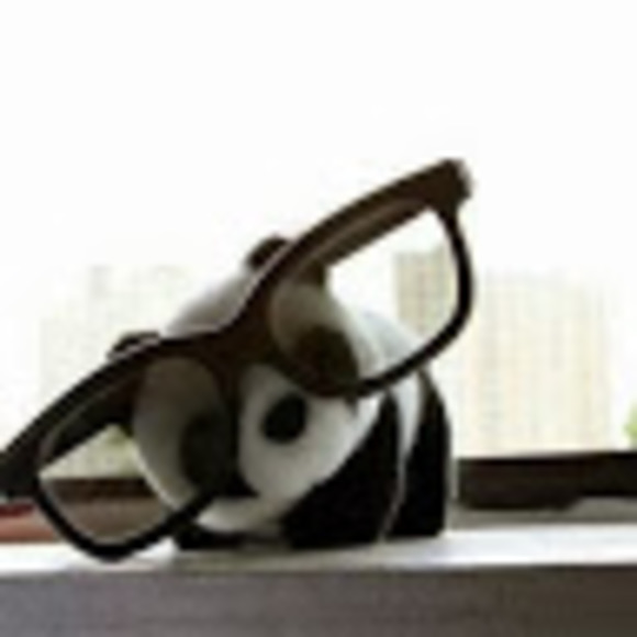 Meet your Posher, Wyn - Picture 1 of 1